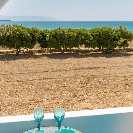 Zeta Chrisi Akti (Paros)