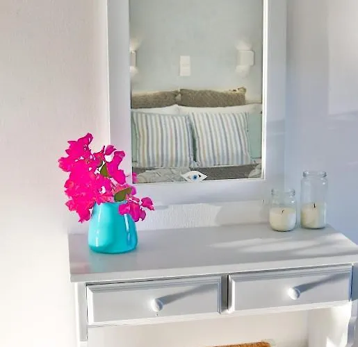 Zeta * Chrisi Akti (Paros)