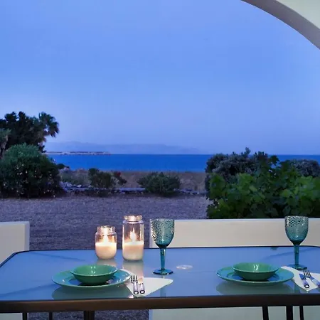 Zeta * Chrisi Akti (Paros)