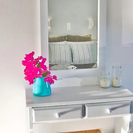 Zeta * Chrisi Akti (Paros)