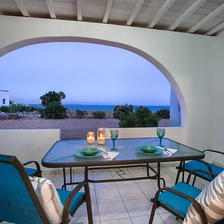 Zeta * Chrisi Akti (Paros)