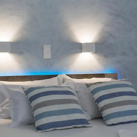 Zeta * Chrisi Akti (Paros)