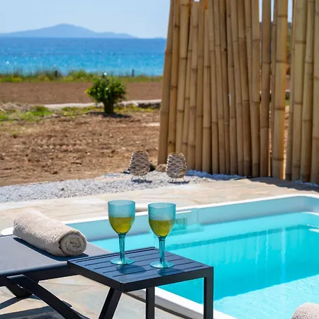 Zeta * Chrisi Akti (Paros)