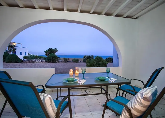 Zeta * Chrisi Akti (Paros)