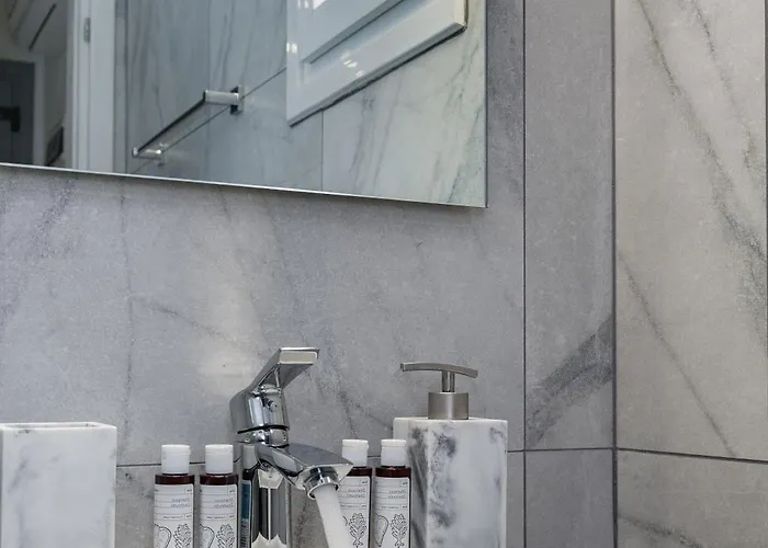 Zeta Chrisi Akti (Paros)